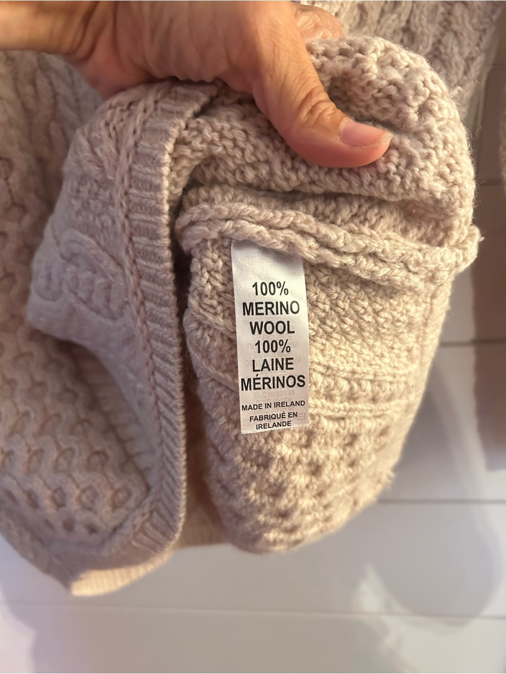 Aran Mór Ireland 100% Merino Wool Cable Knit Sweater — Medium - Picture 11 of 15